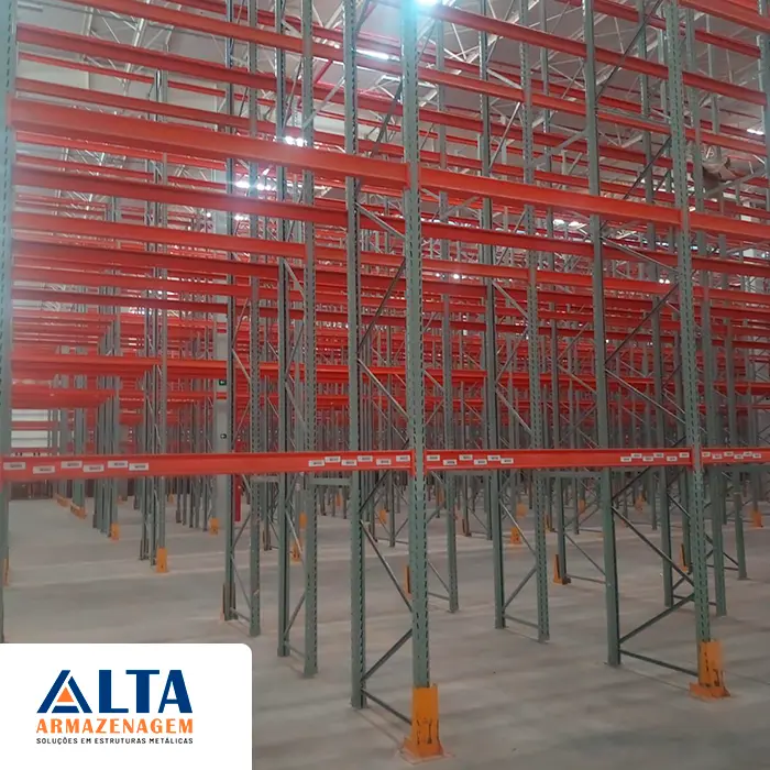 Organização de pallets em galpões